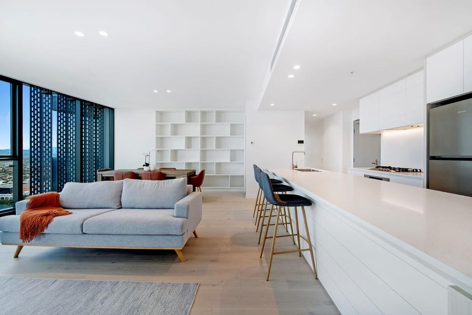 Signature Broadbeach Ocean Views Apartment - CoastHM Apartment in Gold Coast