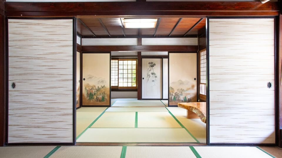 佐渡島に残る築130年の伝統的な古民家｜東夢 House in Japan