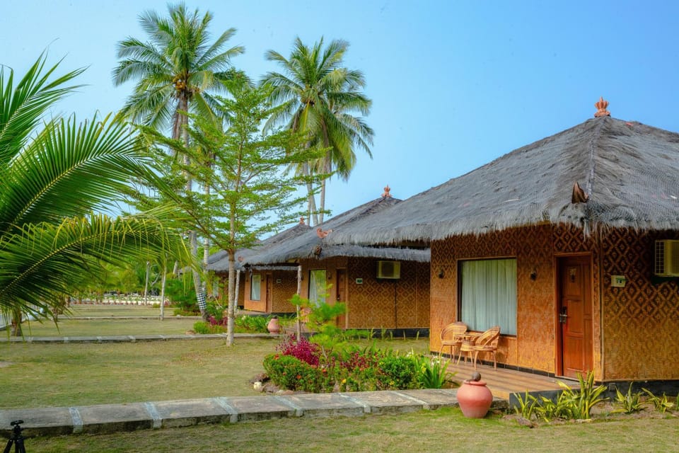 Property building, Natural landscape, Garden