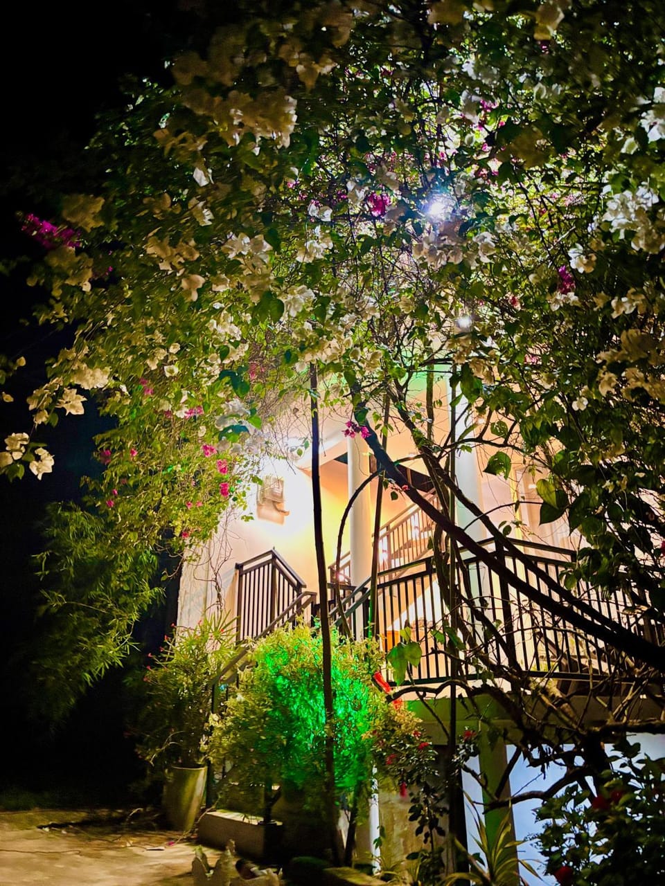 Flower Shade Villa Villa in Southern Province