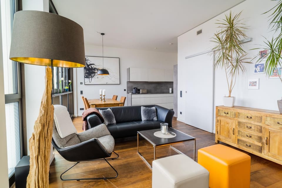Kitchen or kitchenette, Living room, Seating area, Dining area, kitchen