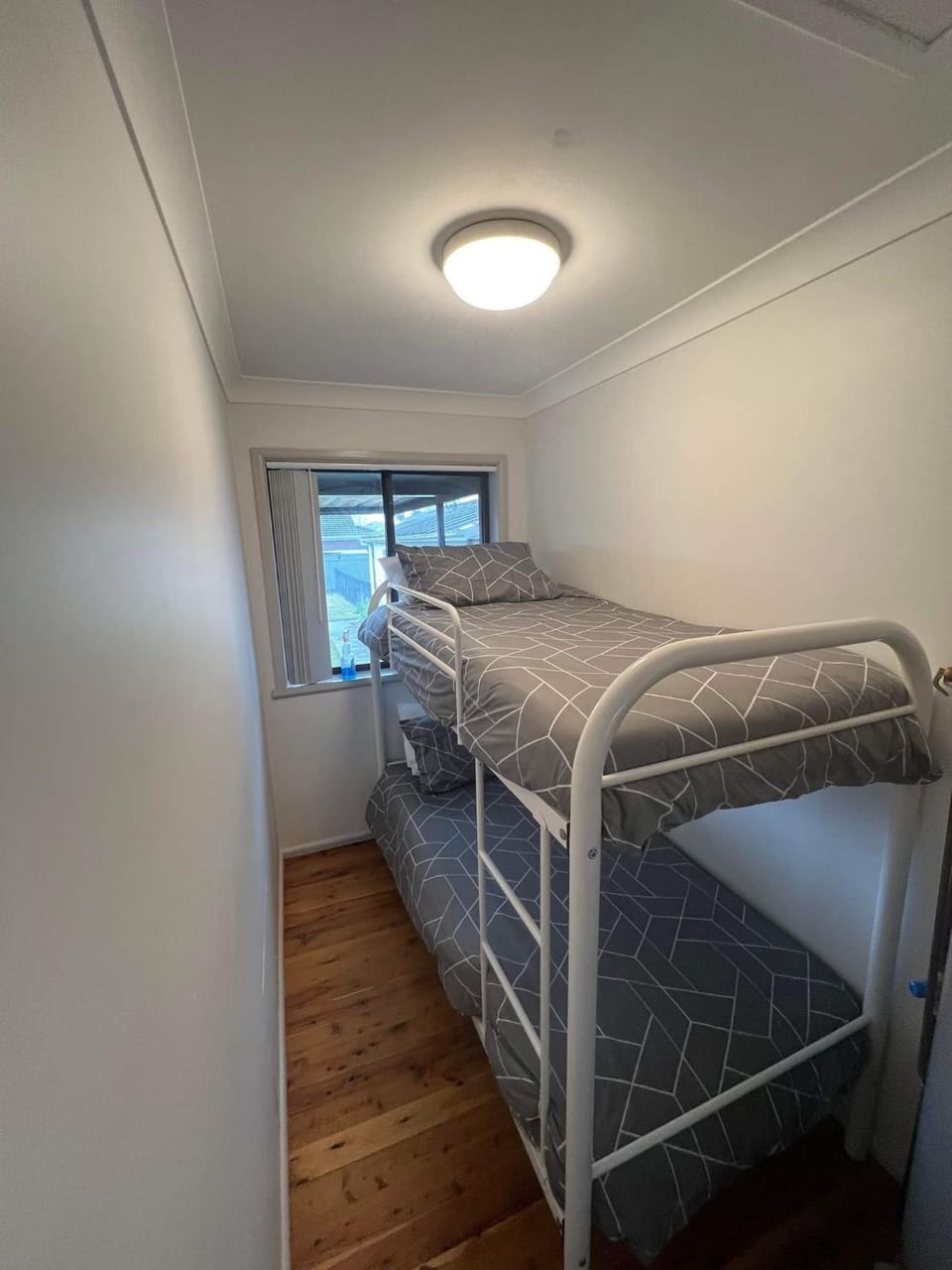 Bedroom, bunk bed