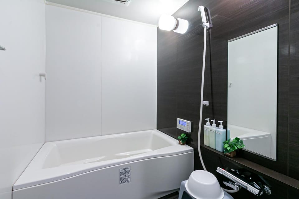 VN52 COMFORT Ebisu Apartment in Osaka