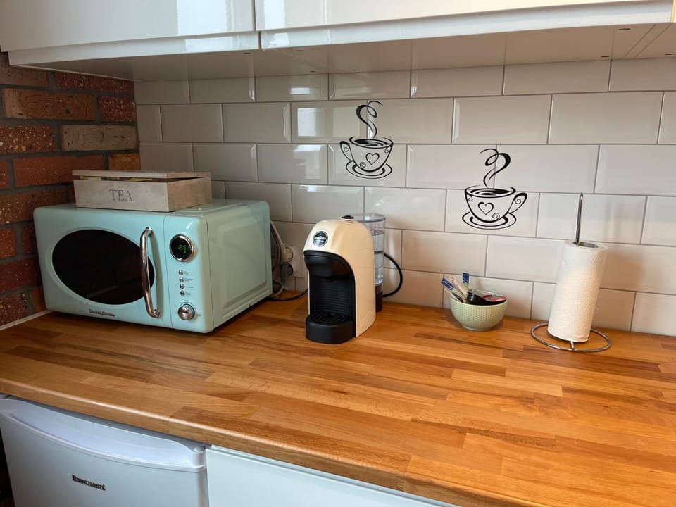 Coffee/tea facilities, minibar