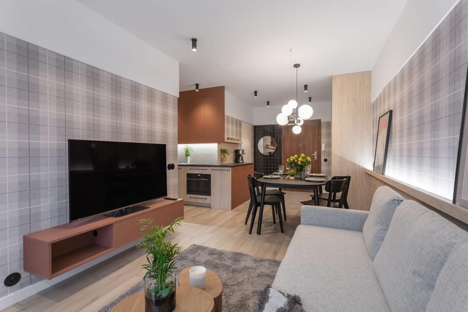 TV and multimedia, Kitchen or kitchenette, Living room, Seating area, Dining area