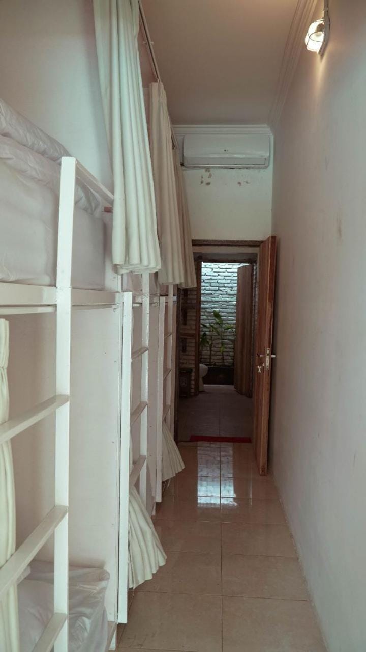 Indonesia Backpacker Hostels Hostel in Pujut