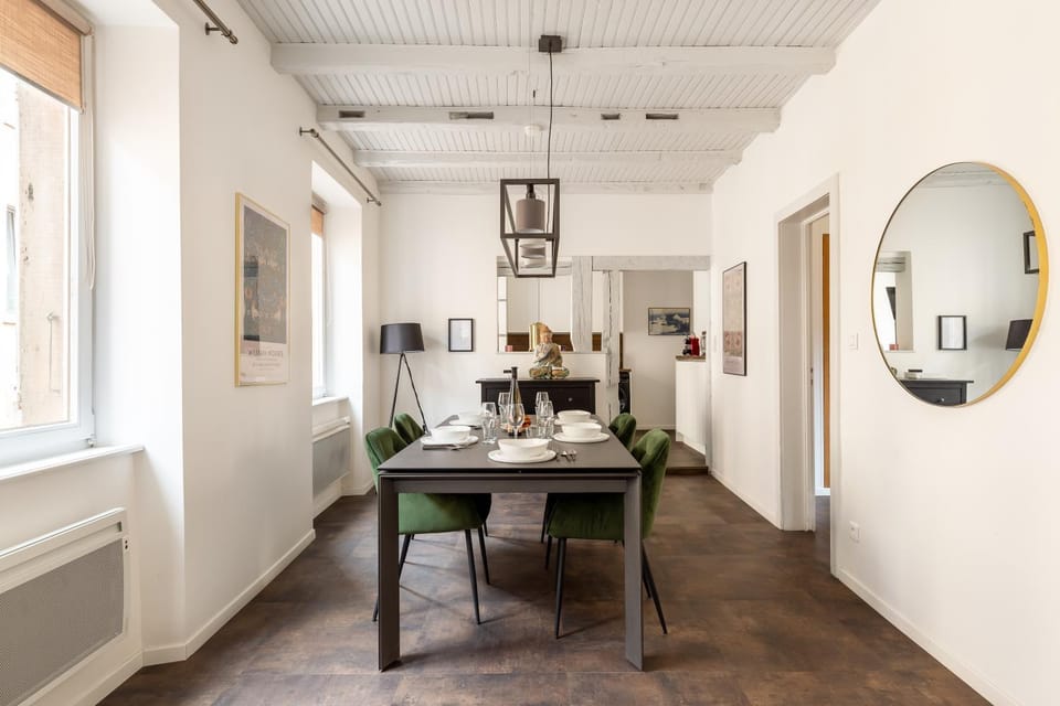 Travel Homes - The Rokst: Rare, Central and Modern Apartment in Colmar