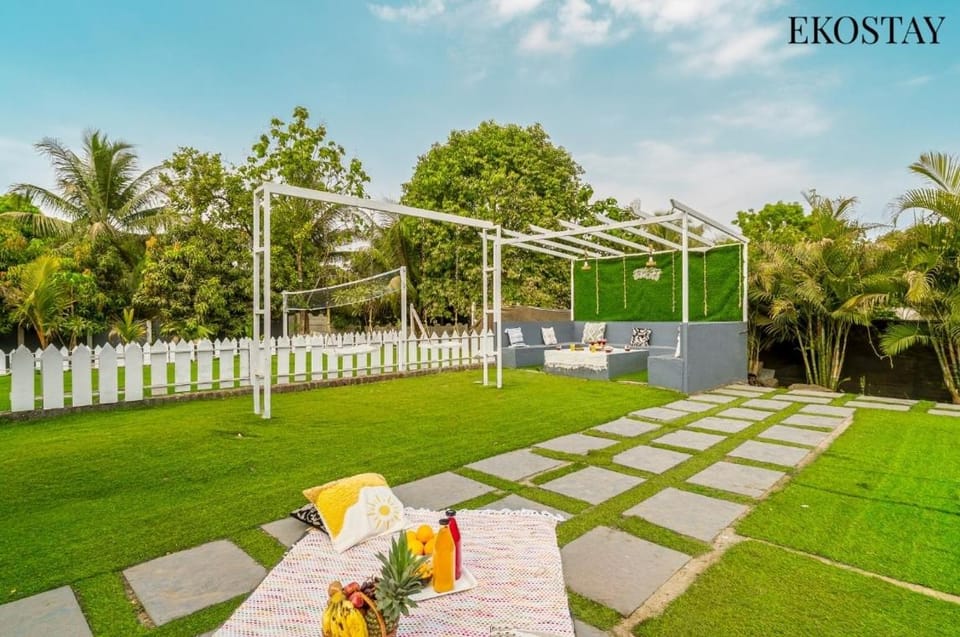 EKOSTAY - Mount Emerald Villa Villa in Maharashtra