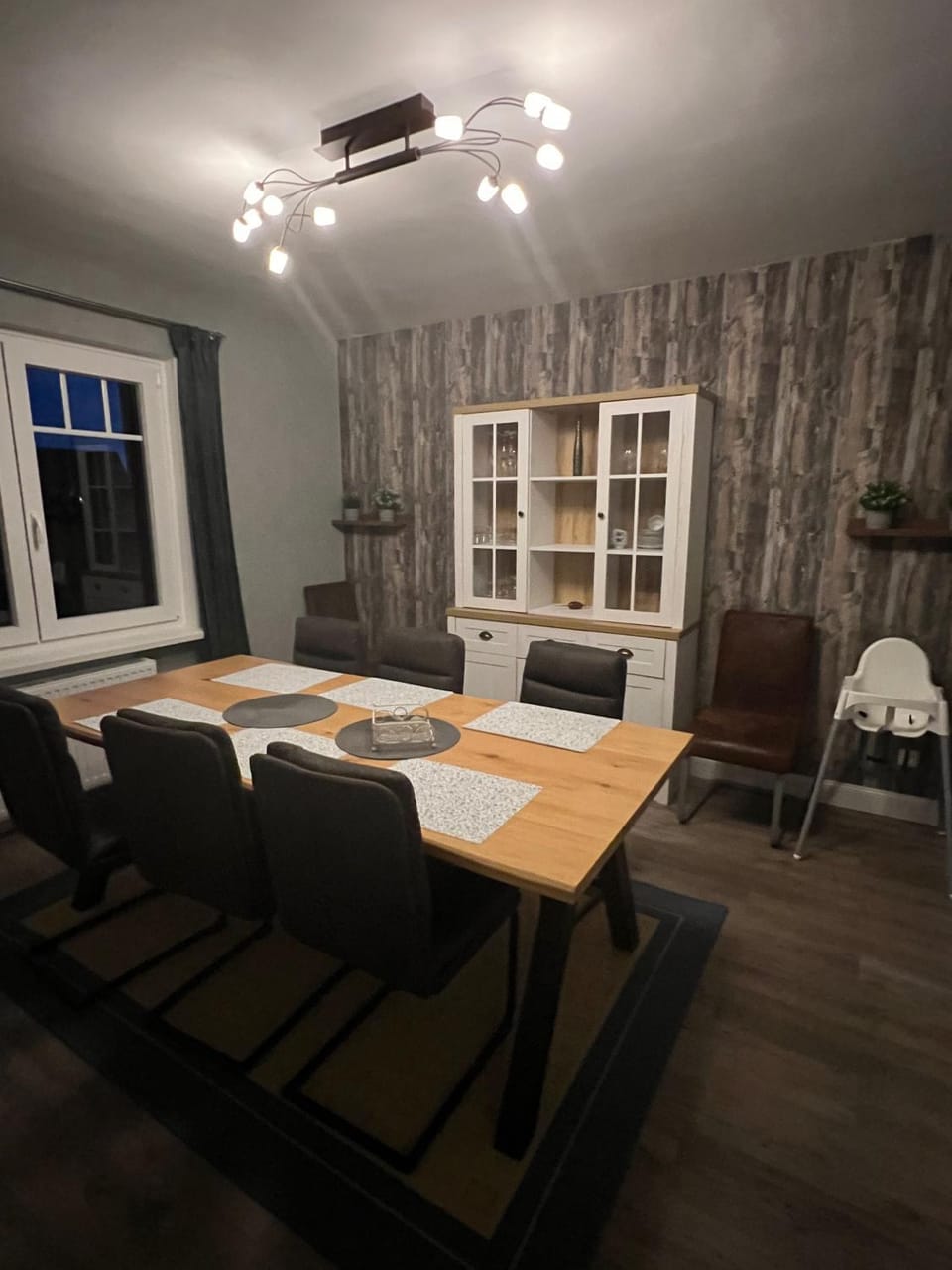 Living room, Dining area