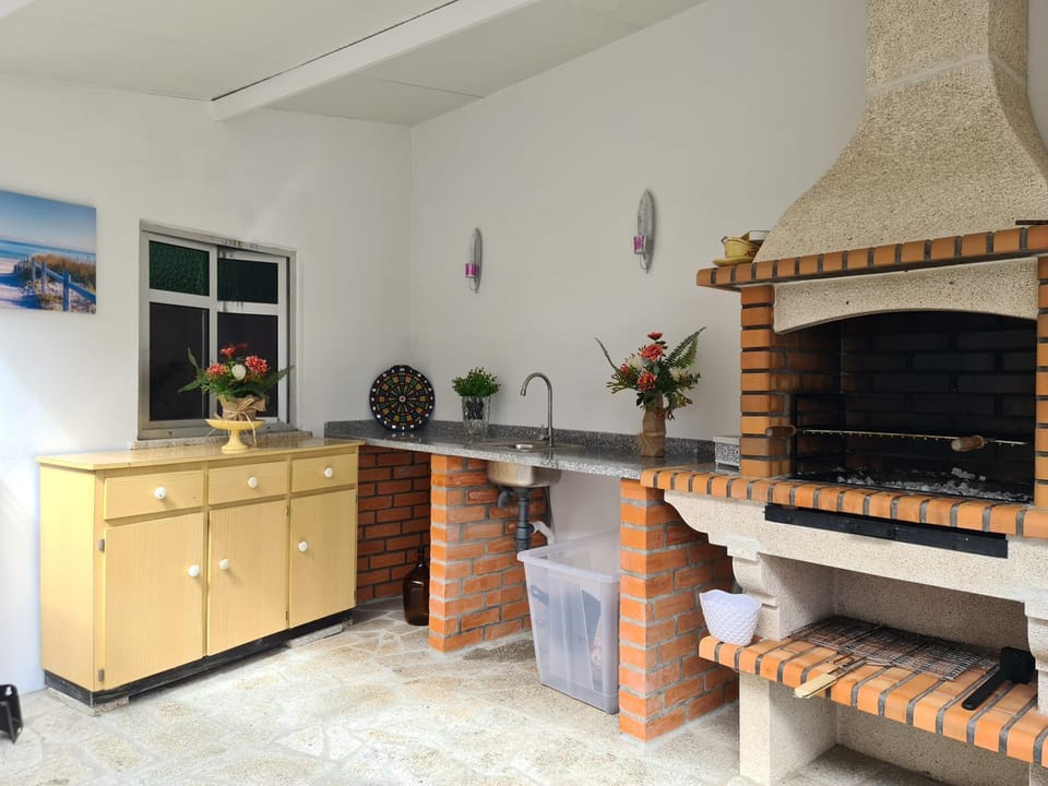 TV and multimedia, Kitchen or kitchenette, Dining area