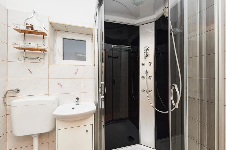 Property building, Bathroom
