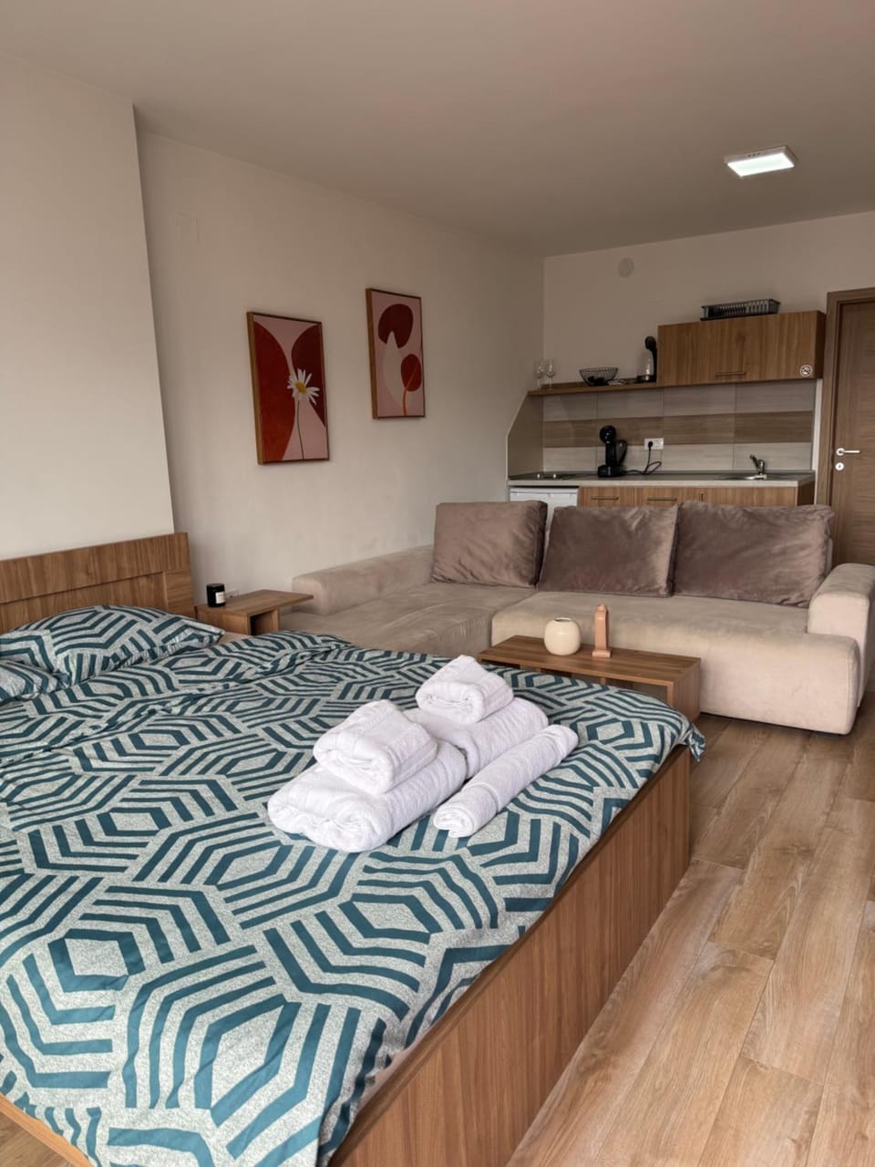 Bed, Living room, Seating area