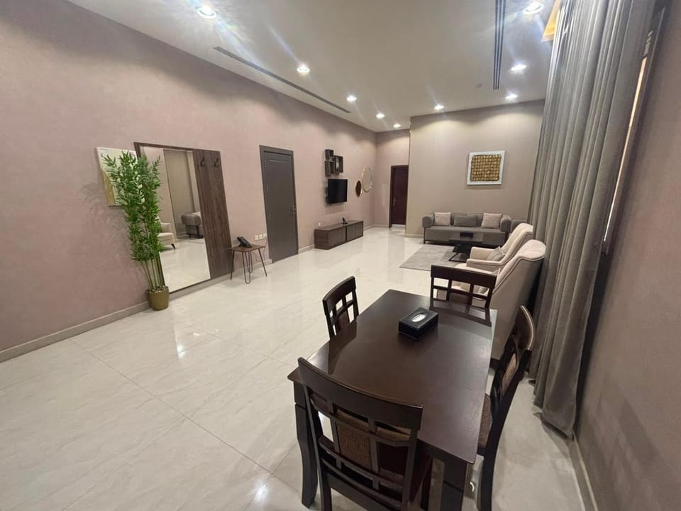 هوستا للشقق المخدومة فرع المغرزات - اقتصادي Hotel in Riyadh