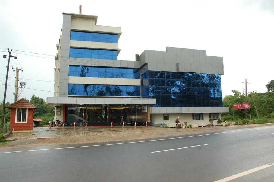 Property building, Restaurant/places to eat