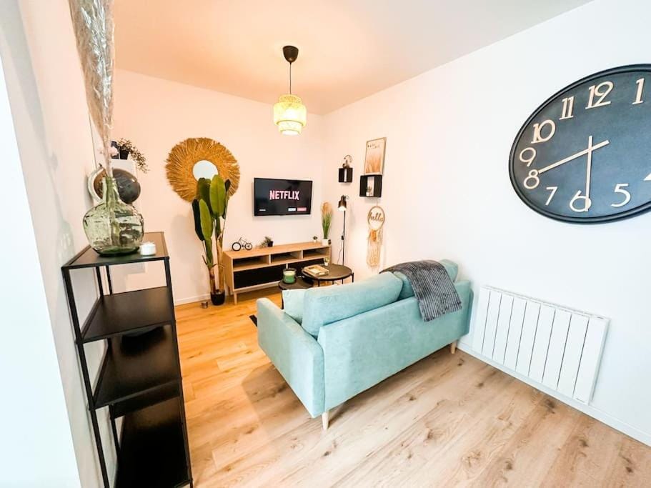 Nouveau ** Le raffiné au cœur de Guingamp ** Parking Apartment in Brittany
