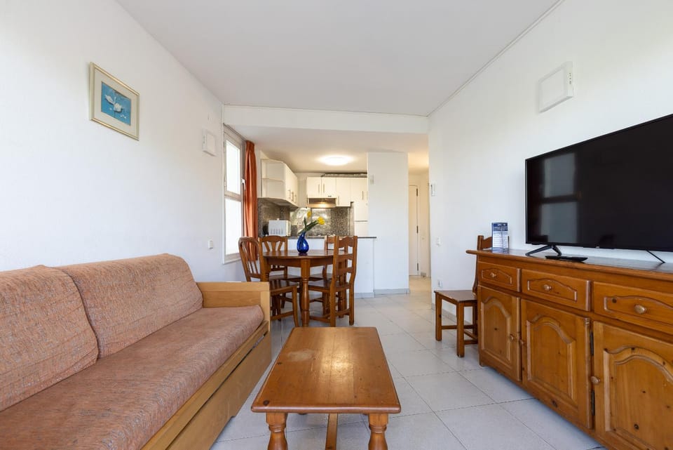 TV and multimedia, Living room, Dining area