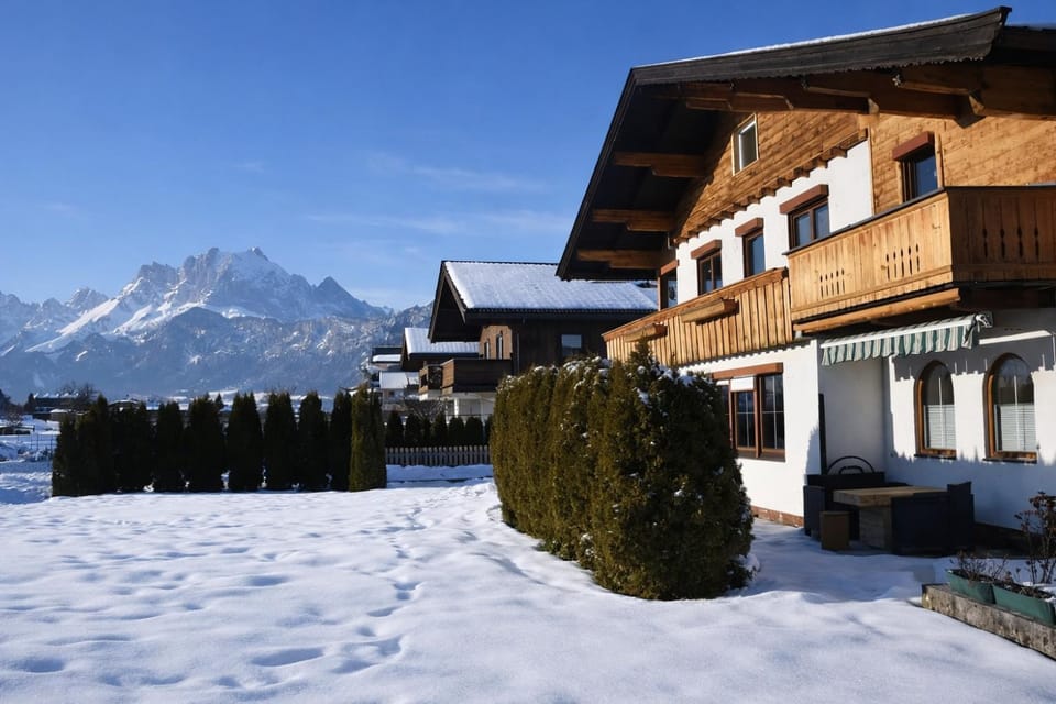 Property building, Day, Winter, Garden, Garden view, Mountain view, Time of day