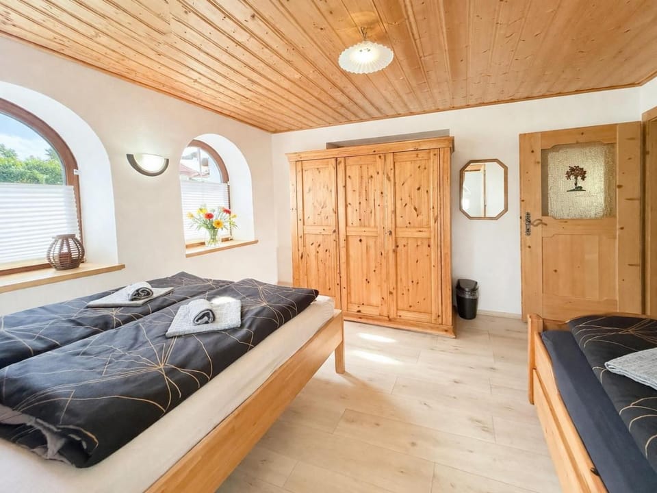 Bed, Bedroom, Facility for disabled guests, wardrobe, acessibility