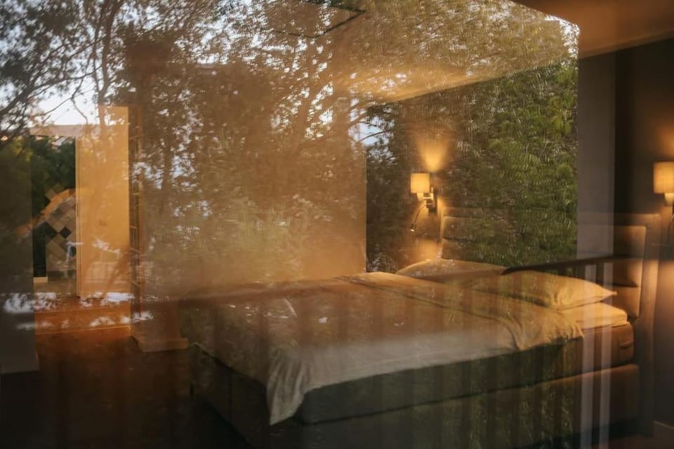 Bed, Garden, Photo of the whole room, Bedroom, Garden view