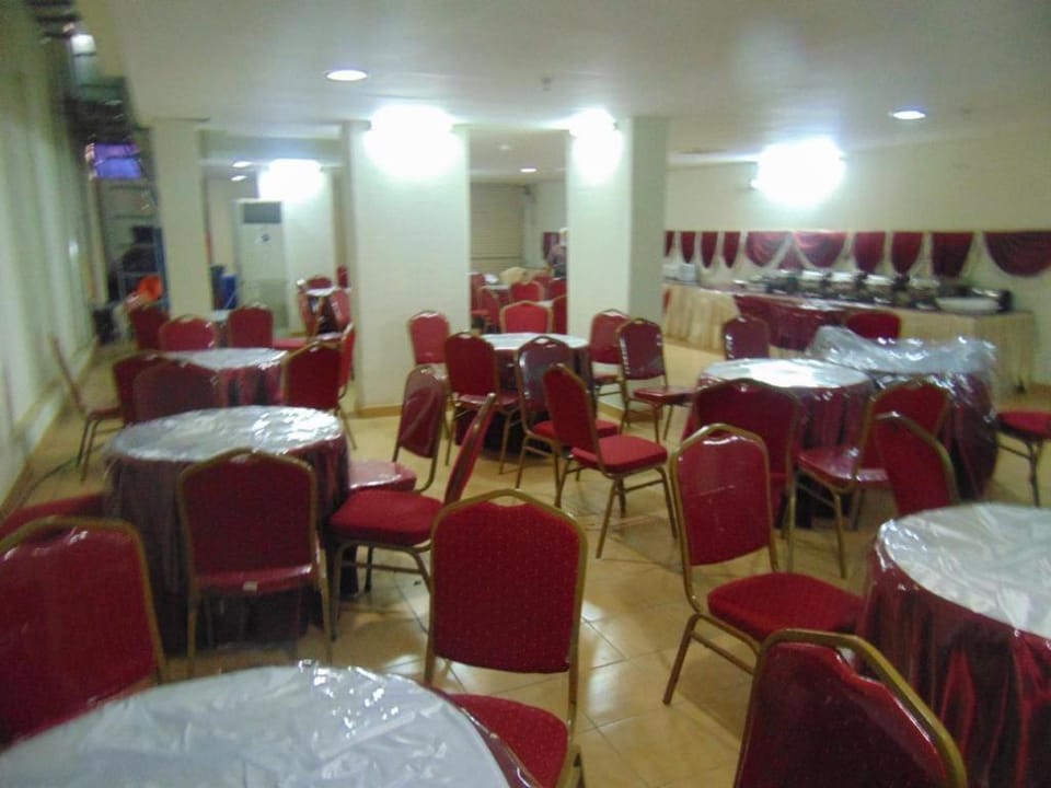 Restaurant/places to eat, Banquet/Function facilities