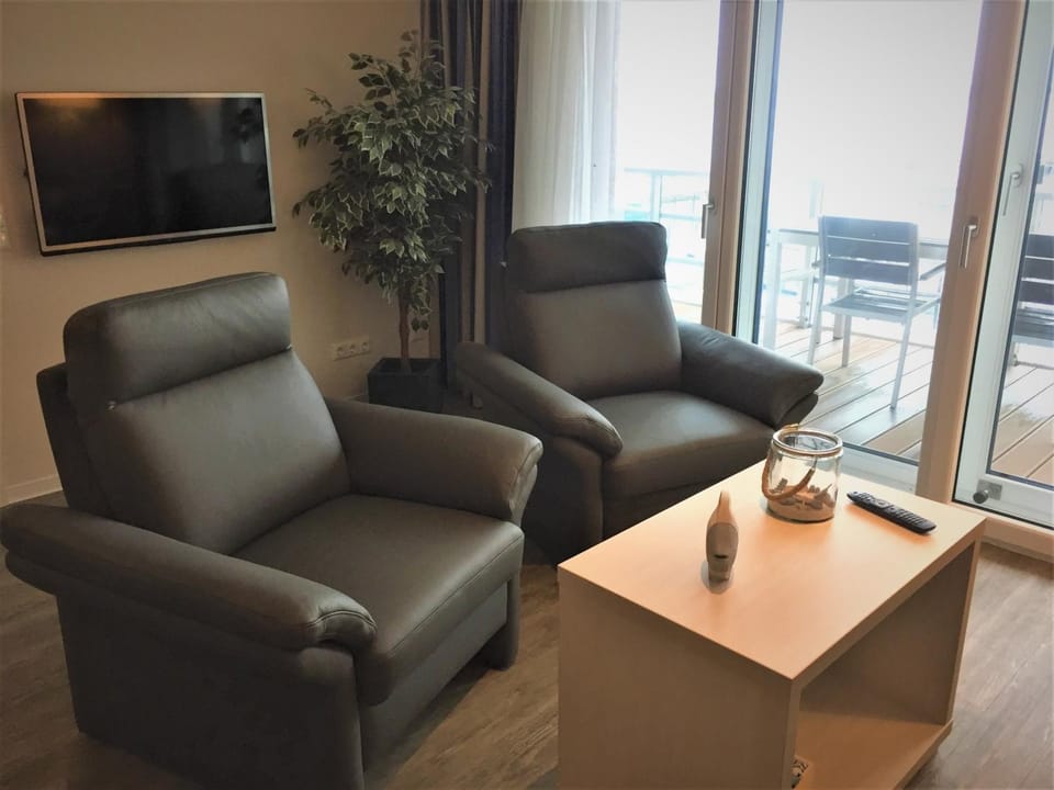 Apartment 33 "Fördetraum" mit Sauna, Apartmenthaus Hafenspitze Blickrichtung offene See Apartment in Eckernförde