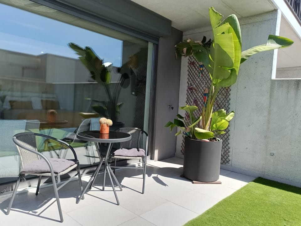 Off site, Balcony/Terrace, Seating area, Dining area