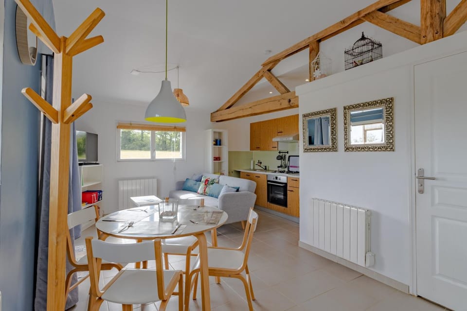 Property building, Kitchen or kitchenette, Living room