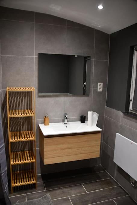 Logement in wood (400 mètres de Pairi Daiza) Apartment in Hauts-de-France