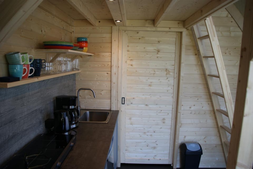 Coffee/tea facilities, Kitchen or kitchenette