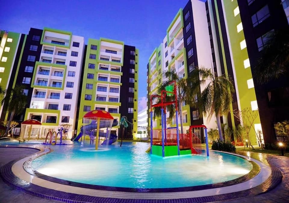 Property building, Swimming pool