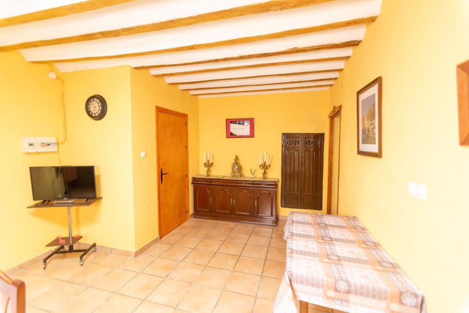 Communal lounge/ TV room, Living room, Dining area