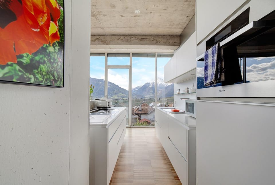 Property building, Kitchen or kitchenette, Living room