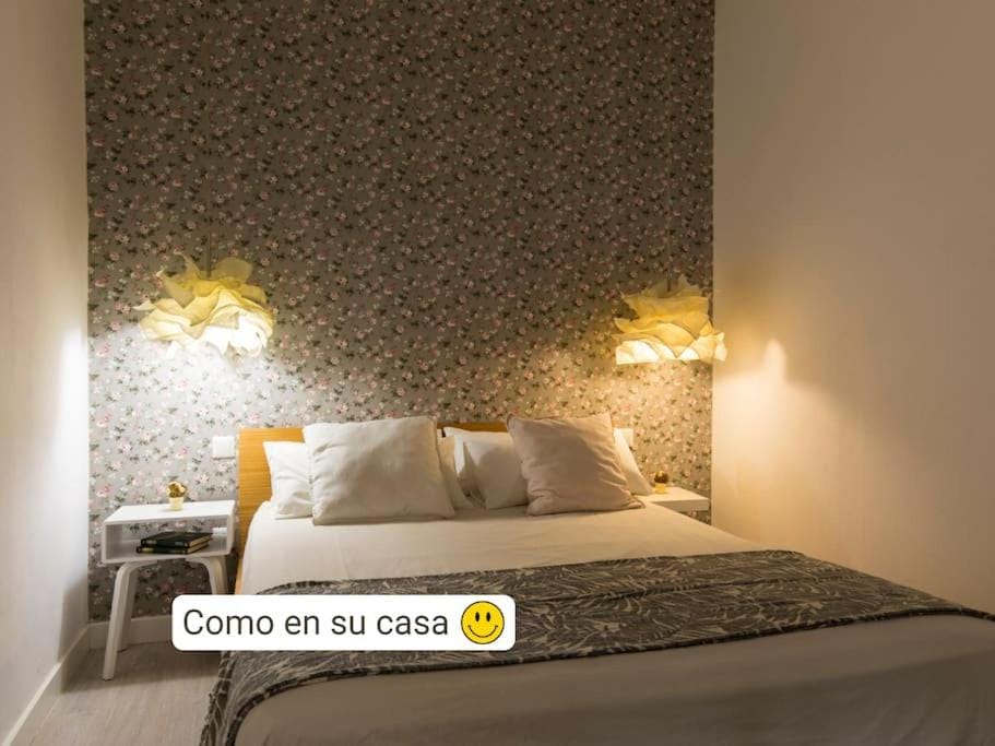 Moderno apartamento en casco histórico + desayuno! Apartment in Zaragoza