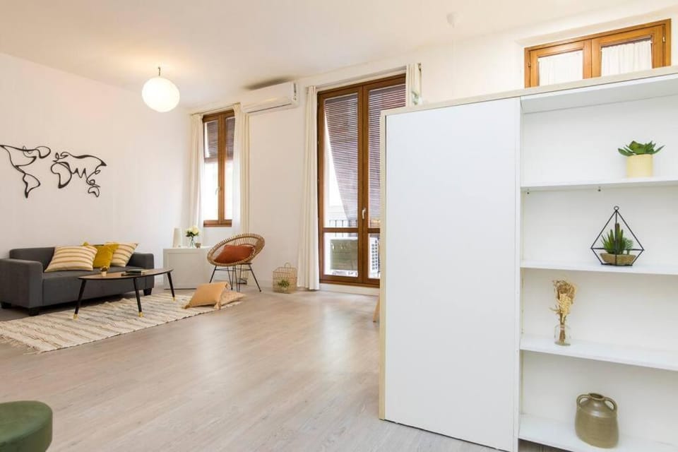 Moderno apartamento en casco histórico + desayuno! Apartment in Zaragoza