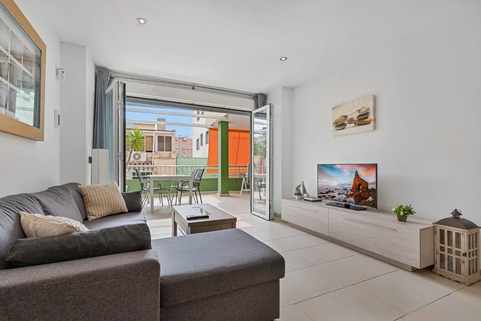 TV and multimedia, Balcony/Terrace, Living room