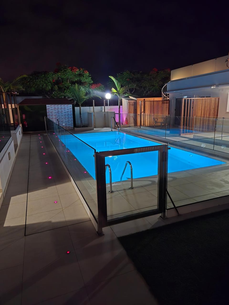 Property building, Swimming pool