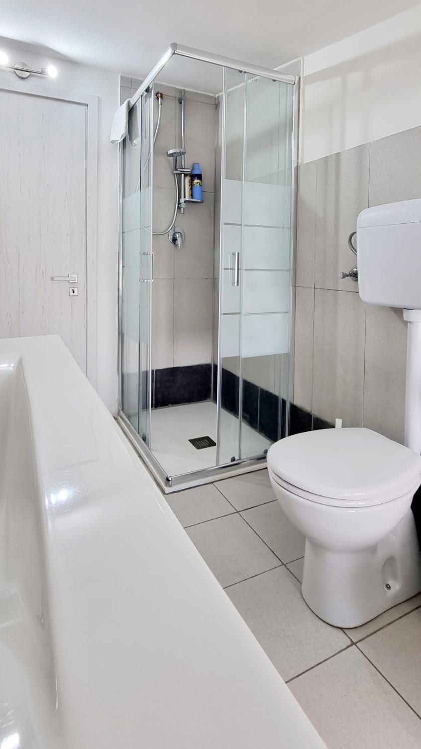 Shower, Toilet, Bathroom