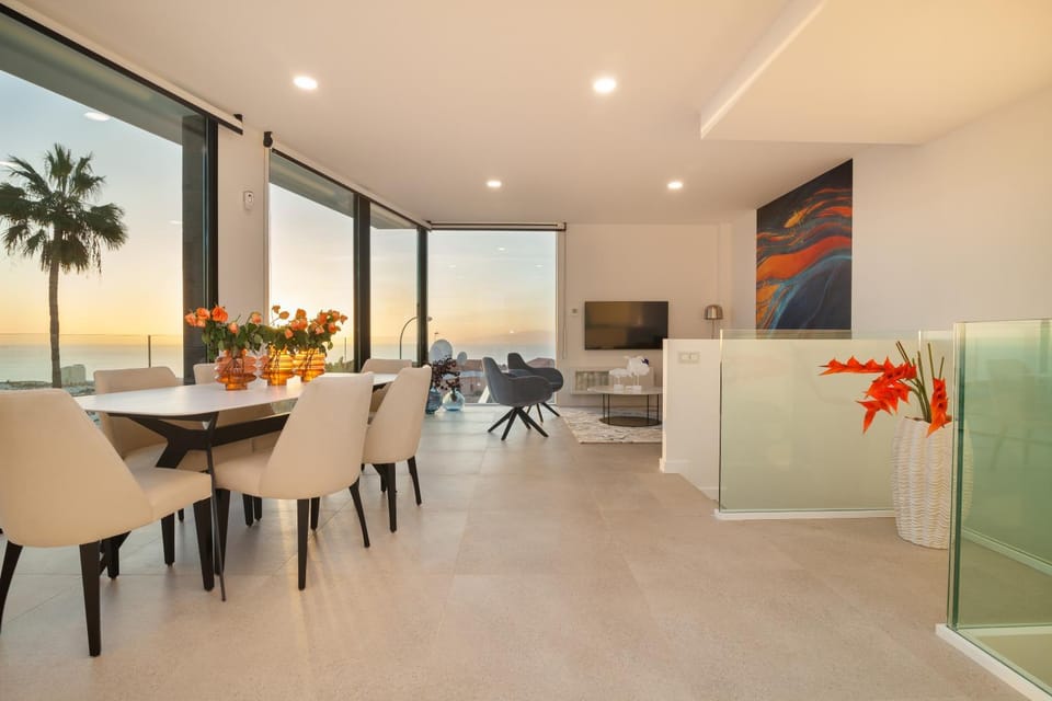 Property building, Day, Night, Natural landscape, TV and multimedia, View (from property/room), Kitchen or kitchenette, Living room, Decorative detail, Seating area, Dining area, City view, Garden view, Pool view, Sea view, Location, Sunrise, Sunset, air conditioner
