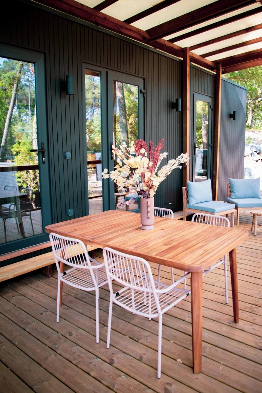 Patio, Day, Balcony/Terrace
