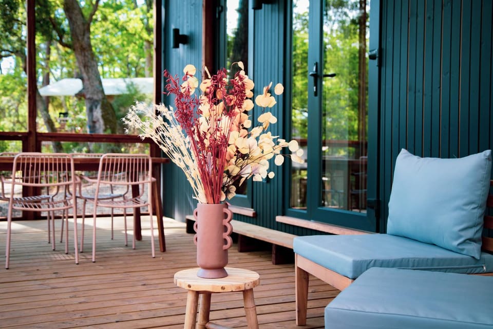 Patio, Day, Balcony/Terrace