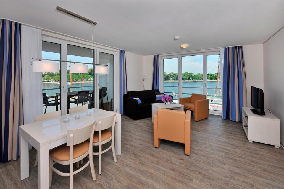 Apartment 31 "Ankerplatz 31" Blickrichtung Binnenhafen WestInnenstadtSeitlicher Meerblick Apartment in Eckernförde