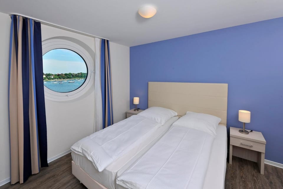 Apartment 31 "Ankerplatz 31" Blickrichtung Binnenhafen WestInnenstadtSeitlicher Meerblick Apartment in Eckernförde