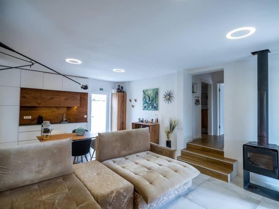 Kitchen or kitchenette, Living room, Seating area