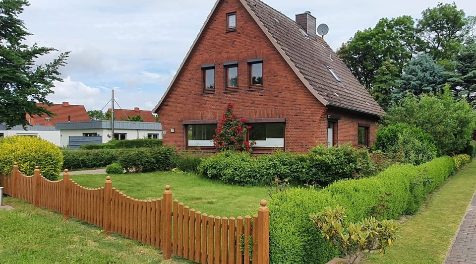 Property building, Garden, Garden view