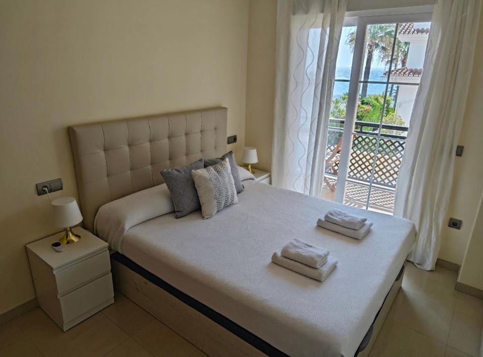 Benalmadena Beach Apartamento con Vistas al mar y Parking Privado Incluido Apartment in Benalmadena