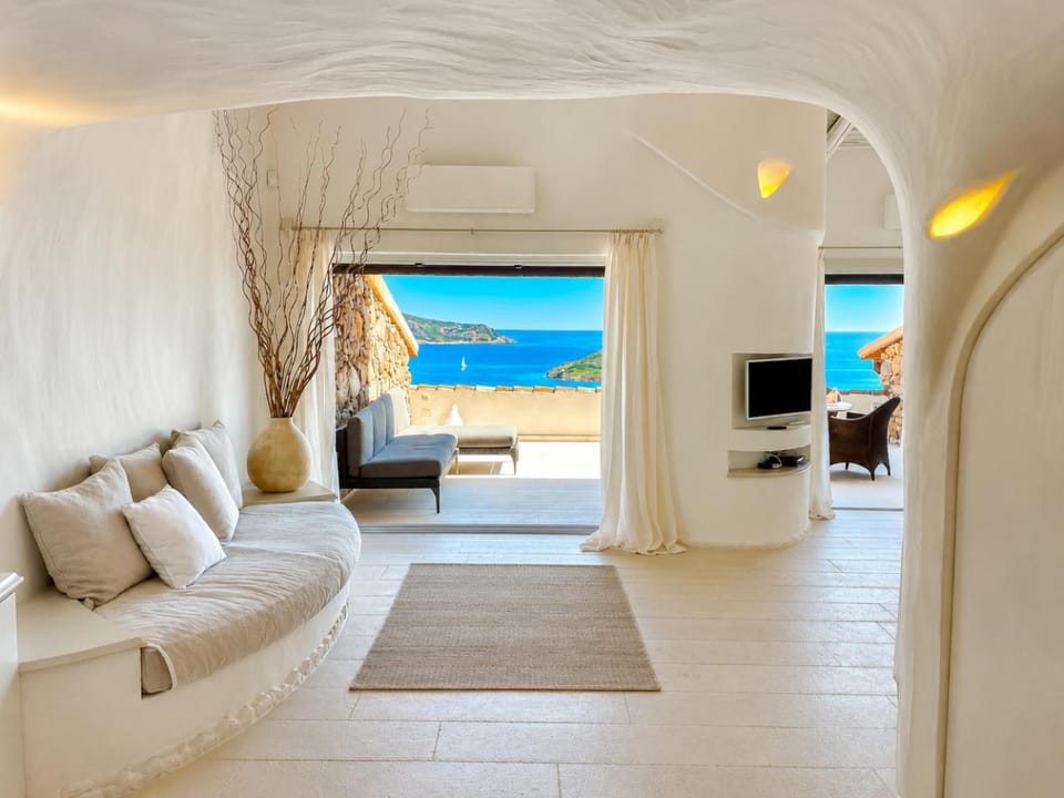 Natural landscape, TV and multimedia, Living room, Sea view