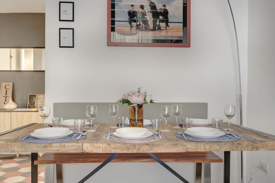 Seating area, Dining area