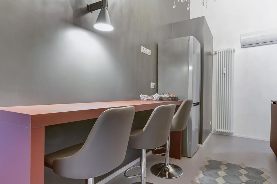 Dining area, hair dresser