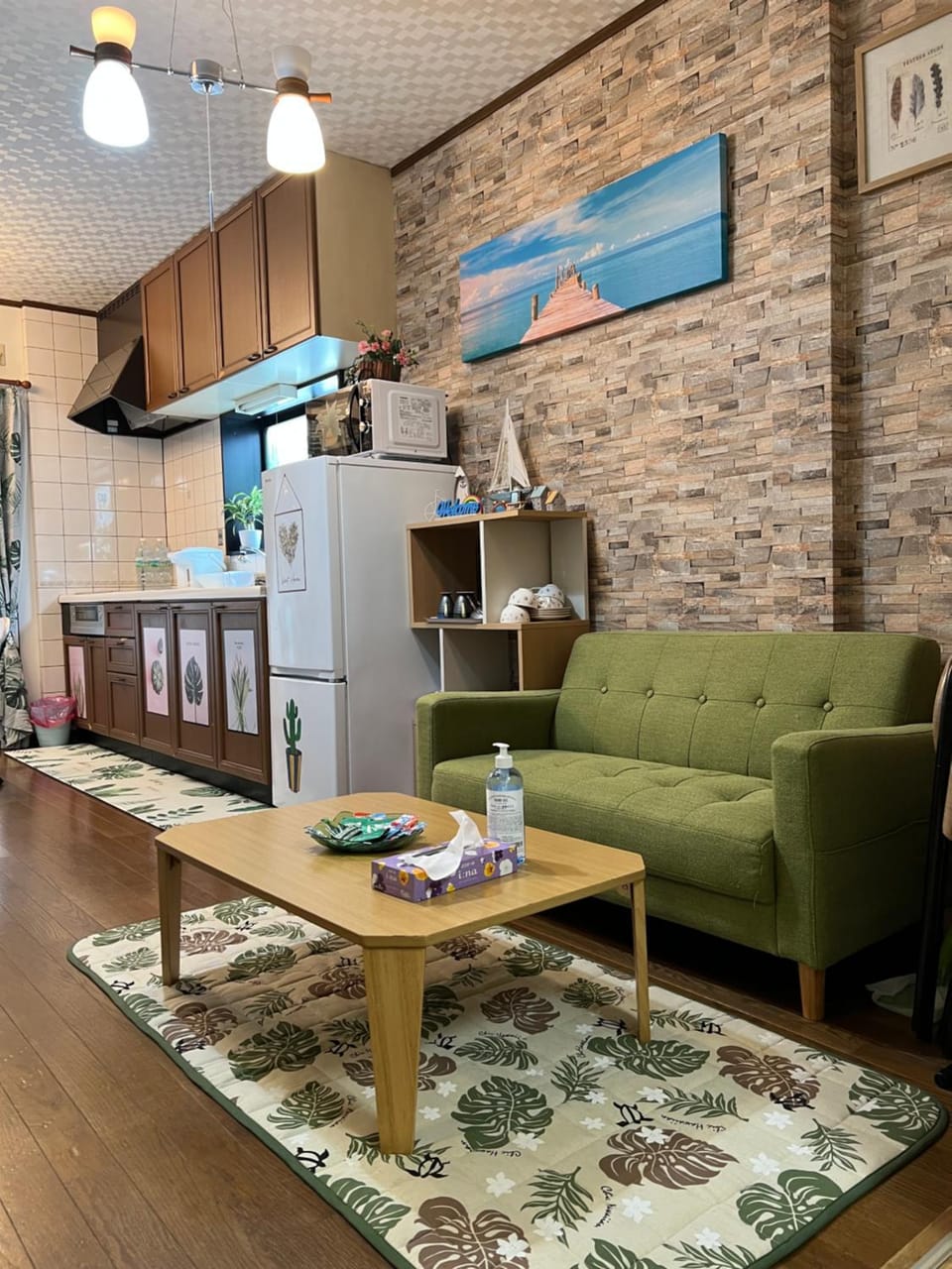 Kitchen or kitchenette, Living room, Seating area