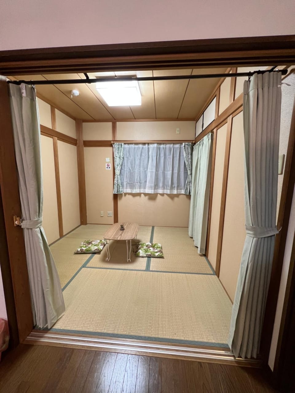 Photo of the whole room